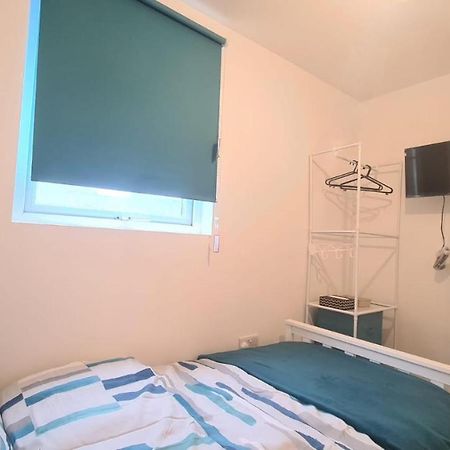 Cosy Single Room In Manor Park Londra Dış mekan fotoğraf